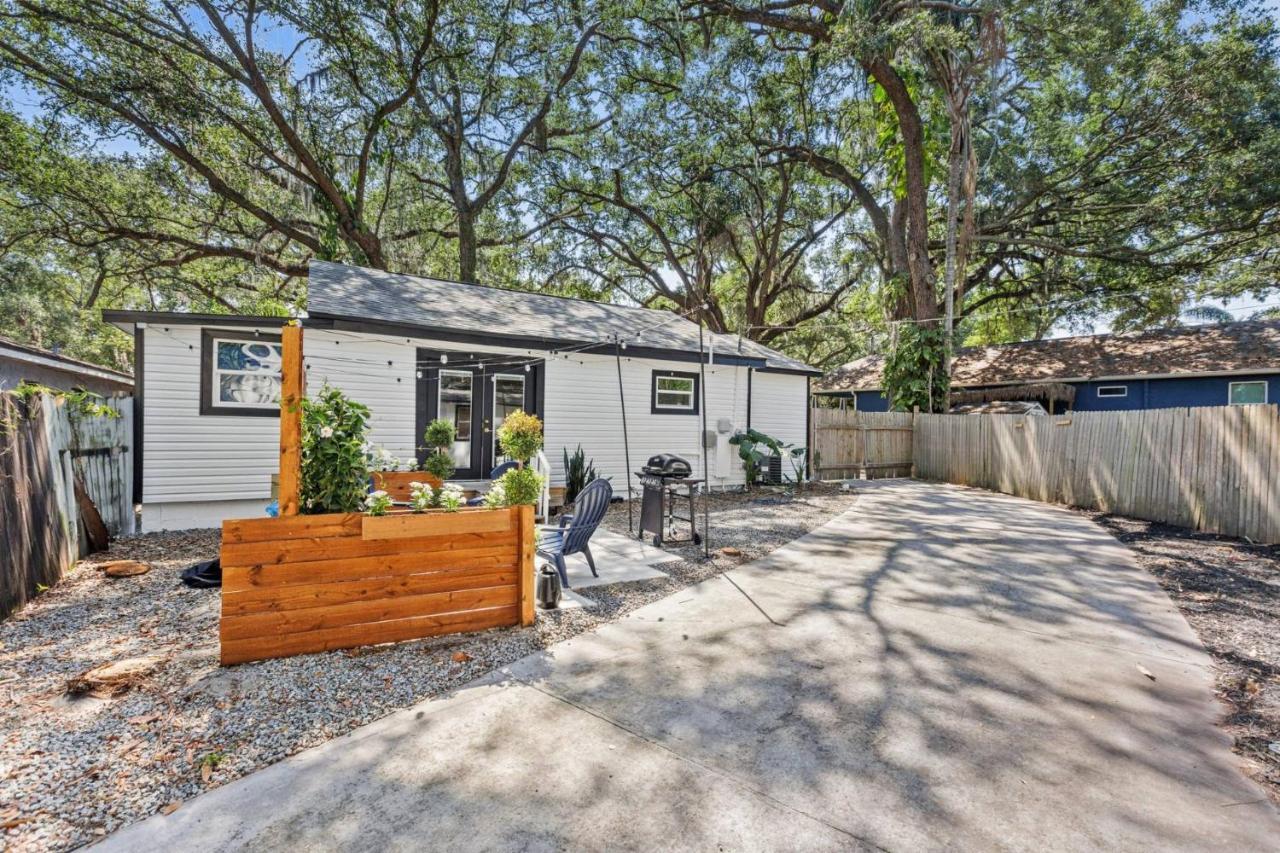 Treehouse Is A Quaint 2 Bedroom In An Up-And-Coming Part Of Town, Pet Friendly With Fenced Yard And Lounge Area That Is Close To Downtown Tampa Exteriér fotografie